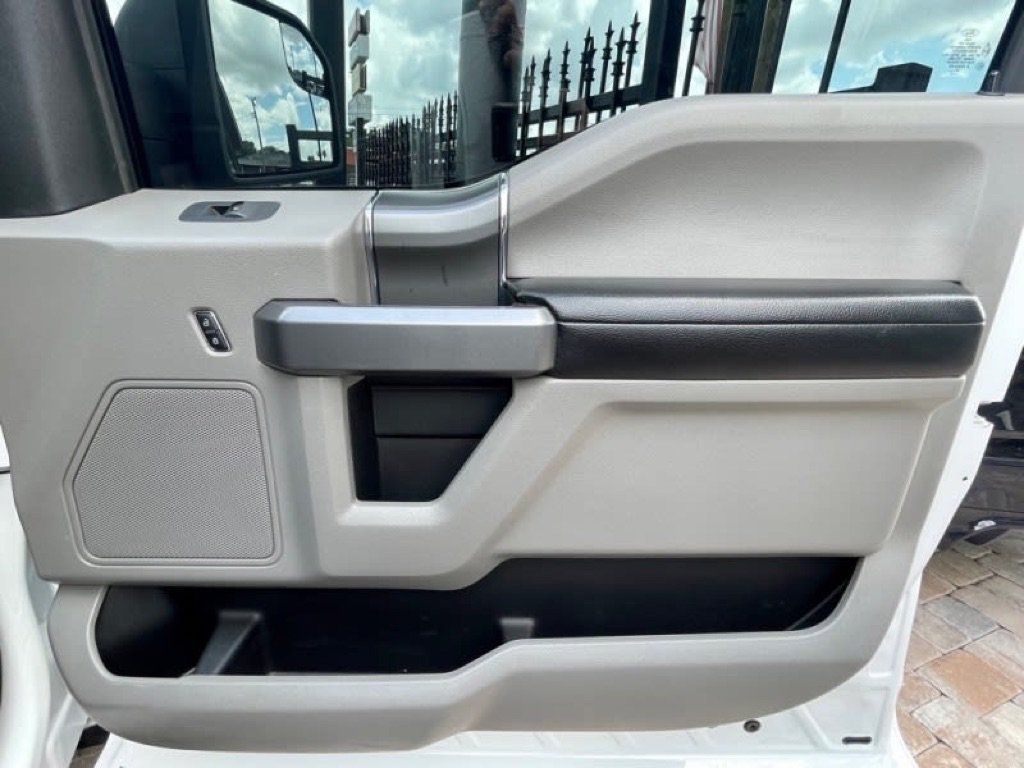 Used 2018 Ford F150 XLT w/ Equipment Group 302A Luxury RWD image 44