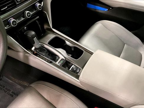Used 2018 Honda Accord LX image 16