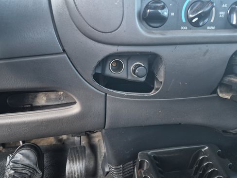 Used 1999 Ford F150 XL image 21