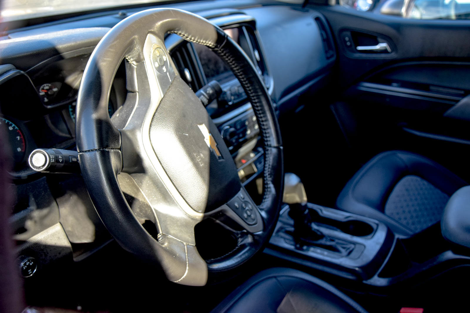 Used 2015 Chevrolet Colorado Z71 AWD/4WD image 10