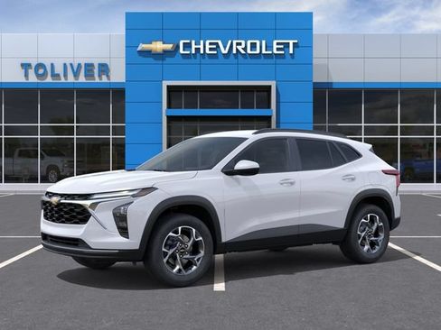New 2026 Chevrolet Trax LT FWD image 2