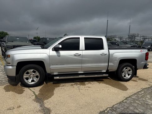 Used 2017 Chevrolet Silverado 1500 LT w/ All Star Edition AWD/4WD image 9