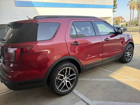 Used 2018 Ford Explorer Sport w/ Equipment Group 401A AWD/4WD image 4