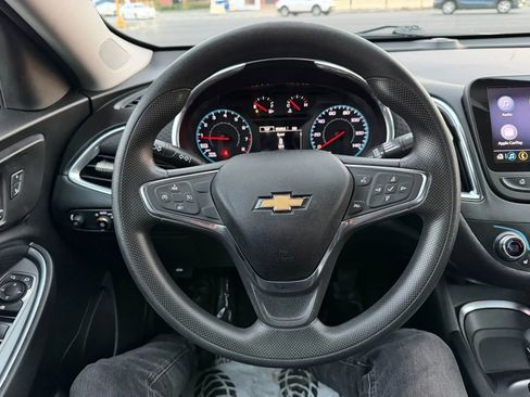 Used 2021 Chevrolet Malibu LT image 16
