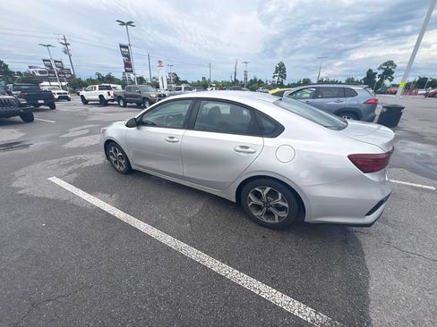 Used 2020 Kia Forte LXS FWD image 20