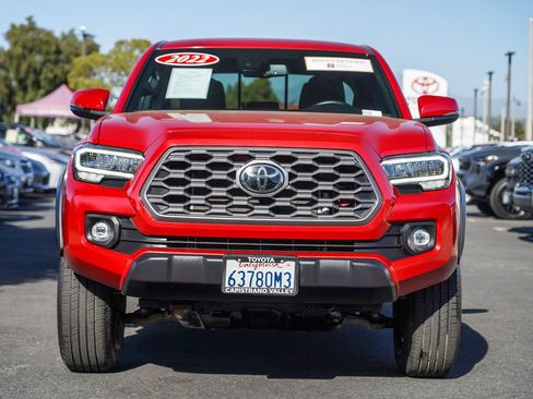 Certified 2022 Toyota Tacoma TRD Off-Road w/ Technology Package image 4