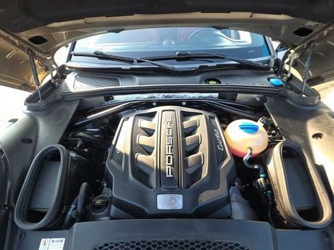 Used 2016 Porsche Macan Turbo AWD/4WD image 33