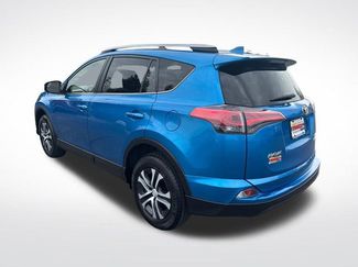 Used 2018 Toyota RAV4 LE w/ All Weather Liner Package AWD/4WD video 3