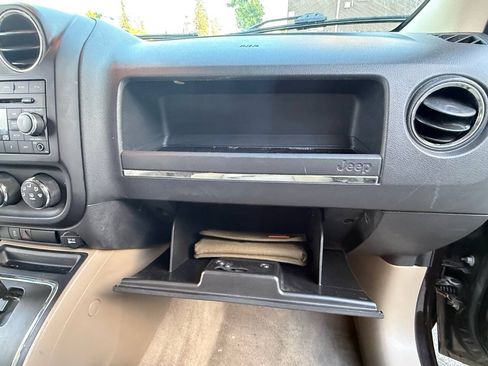 Used 2014 Jeep Patriot Sport w/ Power Value Group AWD/4WD image 32