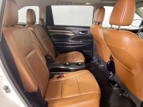 Used 2018 Toyota Highlander Limited image 32