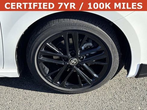 Used 2025 Toyota Camry SE image 7