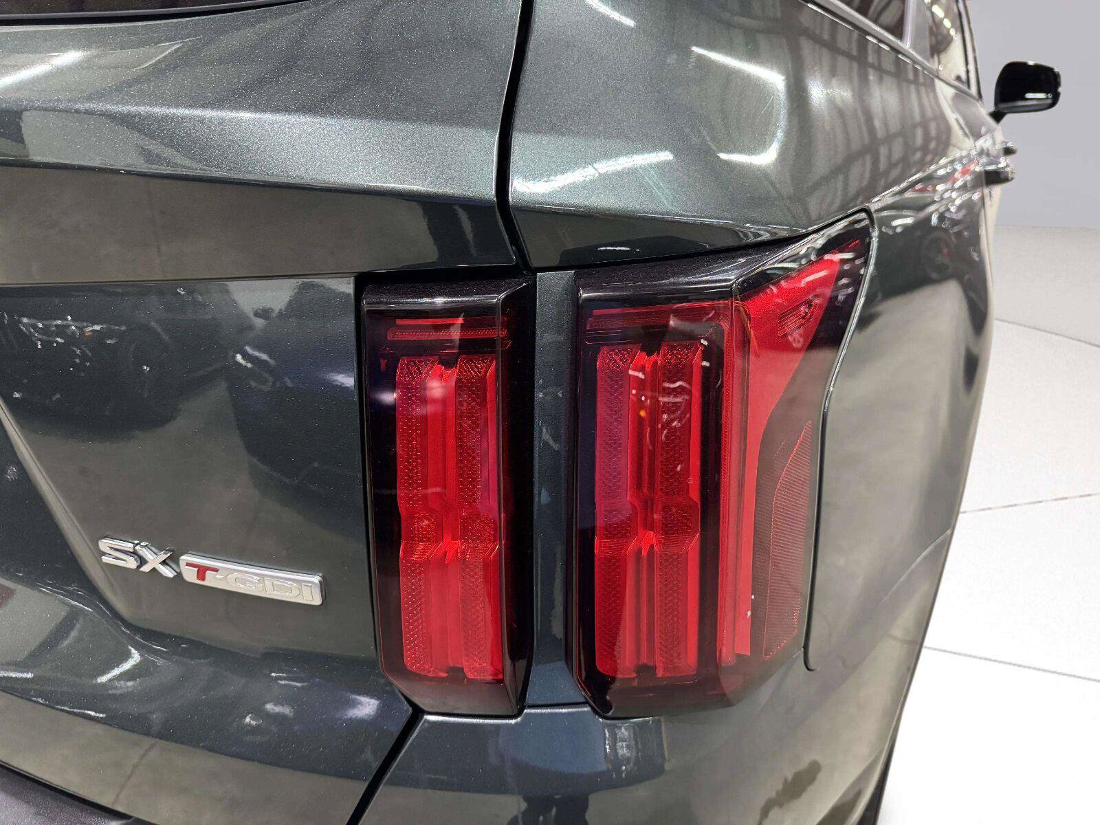 Used 2021 Kia Sorento SX Prestige AWD/4WD image 13