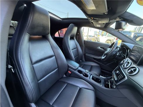 Used 2019 Mercedes-Benz CLA 250 image 32