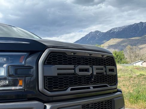 Used 2018 Ford F150 Raptor w/ Equipment Group 802A Luxury AWD/4WD image 16