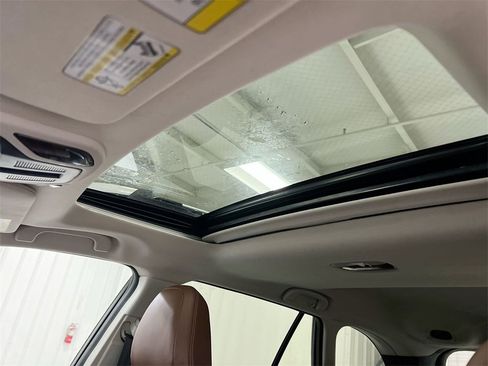 Used 2020 Subaru Outback Touring XT image 18