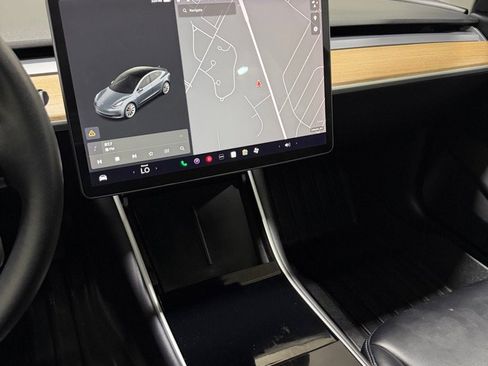 Used 2019 Tesla Model 3 Performance image 13