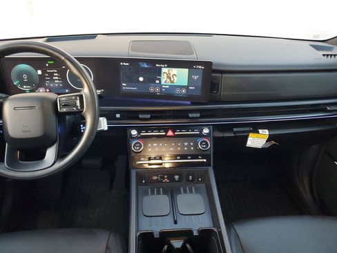 Used 2025 Hyundai Santa Fe Calligraphy FWD image 13
