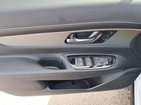 New 2025 Nissan Murano SL image 11