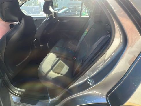 Used 2023 Kia Niro LX FWD image 6