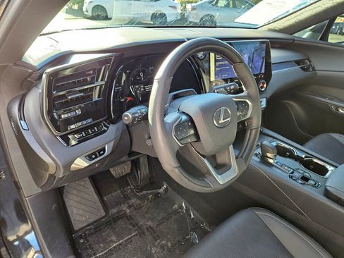Used 2025 Lexus RX 350 AWD image 16