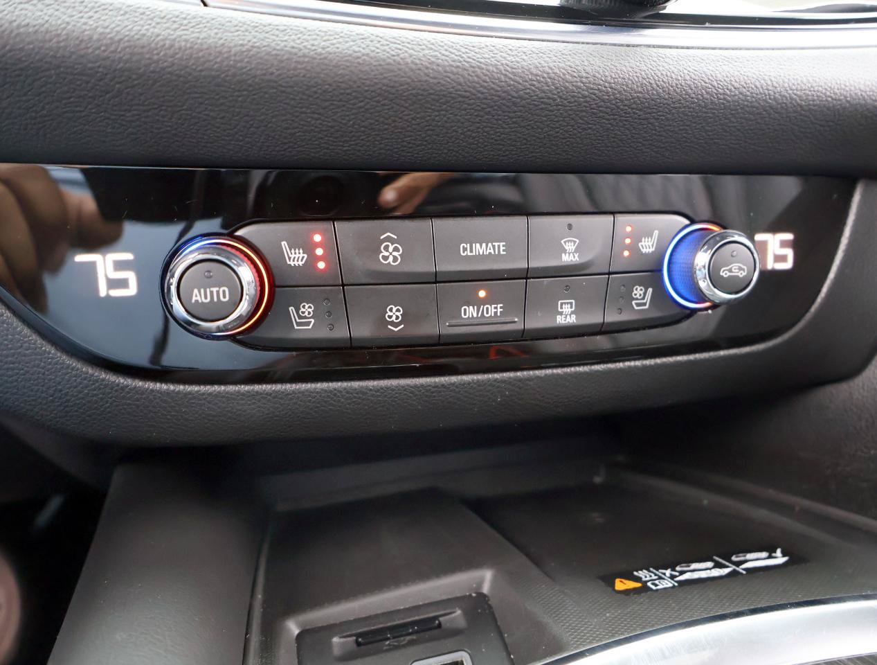 Used 2022 Buick Enclave Avenir w/ Avenir Technology Package FWD image 56