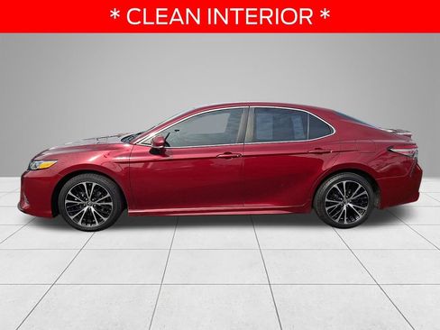 Used 2018 Toyota Camry SE w/ Moonroof Package FWD image 7