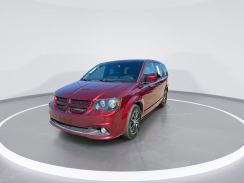 Used 2019 Dodge Grand Caravan GT image 4