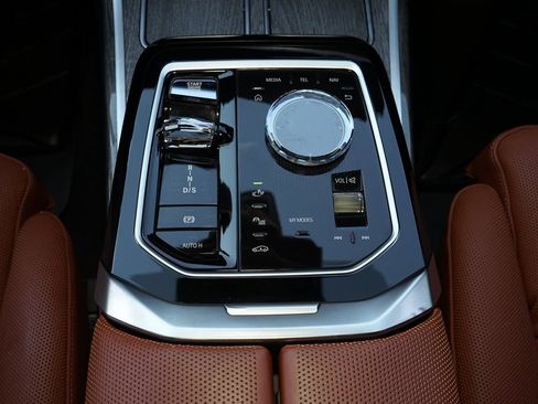 Used 2023 BMW 760i xDrive 760i xDrive w/ Executive Package image 21