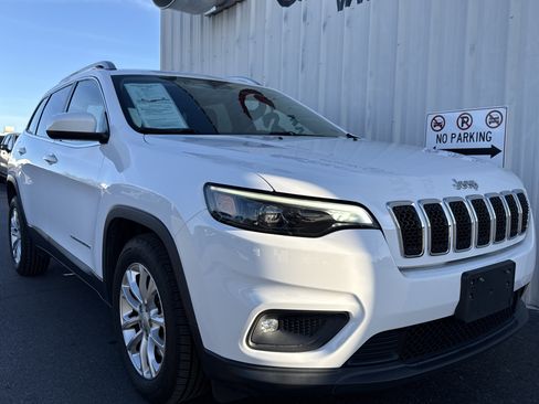 Used 2019 Jeep Cherokee Latitude w/ Popular Appearance Group image 23