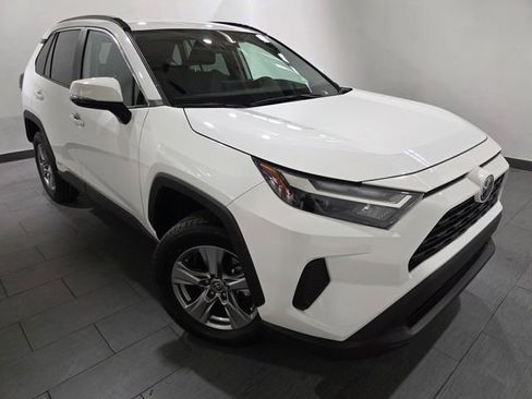 Used 2025 Toyota RAV4 XLE image 7