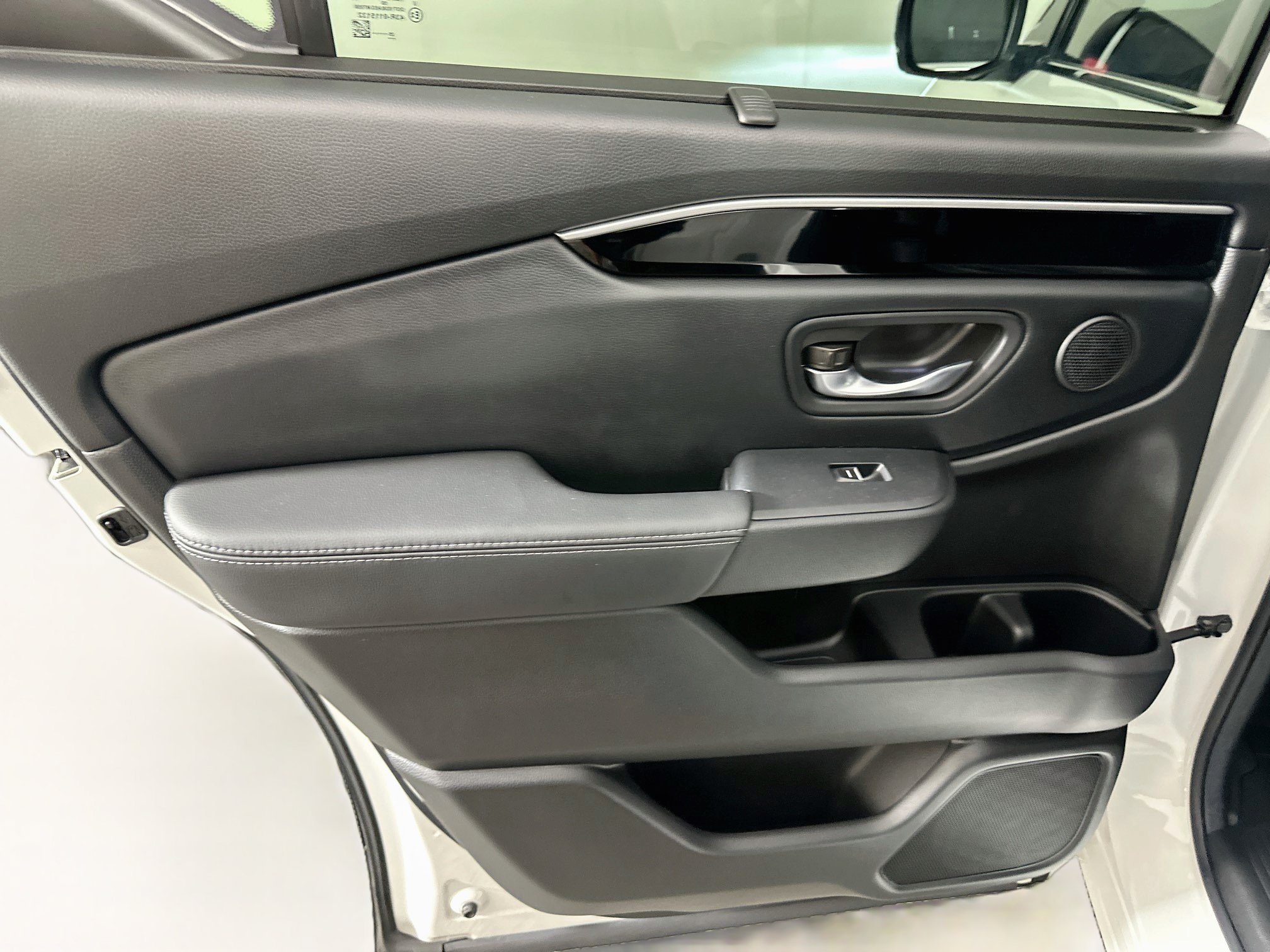 Used 2025 Honda Pilot Touring image 27