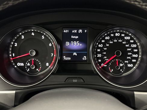 Used 2021 Volkswagen Atlas SE w/ Panoramic Sunroof Package image 18