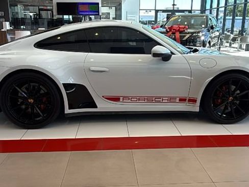 Used 2024 Porsche 911 Carrera RWD image 2