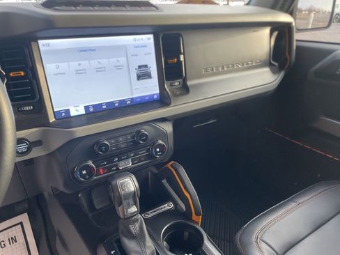 Used 2023 Ford Bronco Badlands w/ Sasquatch Package image 37