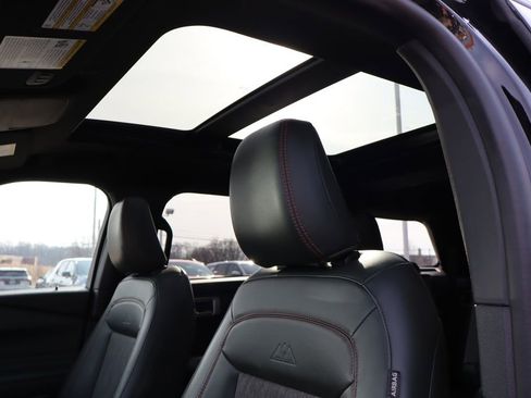 Used 2022 Ford Explorer Timberline w/ Timberline Technology Package image 28