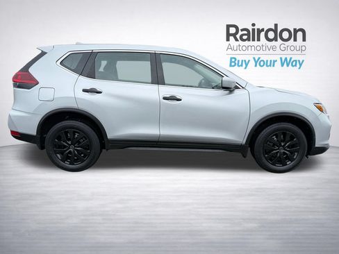 Used 2018 Nissan Rogue S AWD/4WD image 8