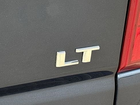 Used 2022 Chevrolet Silverado 2500 LT w/ Convenience Package image 28