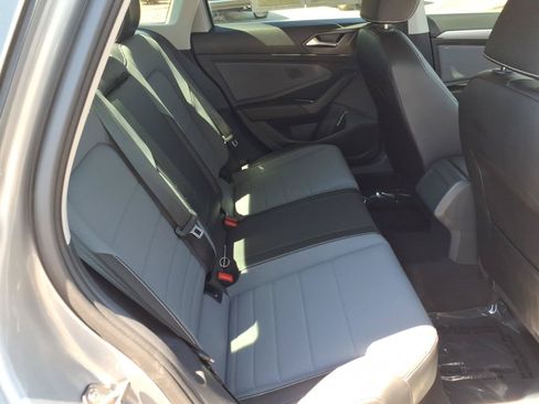 Certified 2025 Volkswagen Jetta SE FWD image 13