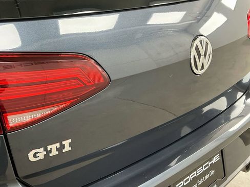Used 2018 Volkswagen GTI Autobahn FWD image 32