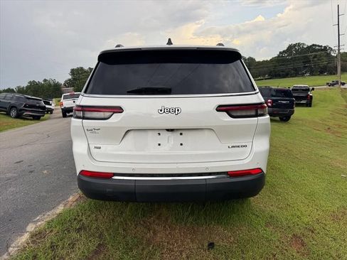 Used 2021 Jeep Grand Cherokee L Laredo w/ Luxury Tech Group I RWD image 5