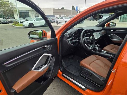 Certified 2025 Audi Q3 2.0T Premium Plus w/ Premium Plus Package AWD/4WD image 22