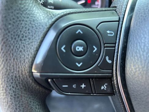 Used 2019 Toyota Camry LE image 31