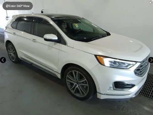 Used 2019 Ford Edge Titanium w/ Equipment Group 301A FWD image 3