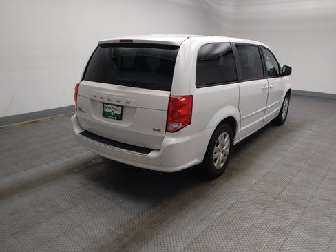 Used 2016 Dodge Grand Caravan SE w/ Quick Order Package 29E SE FWD image 9