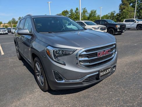 Used 2021 GMC Terrain SLT FWD image 2
