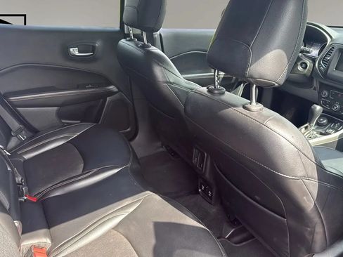 Used 2019 Jeep Compass Latitude AWD/4WD image 11