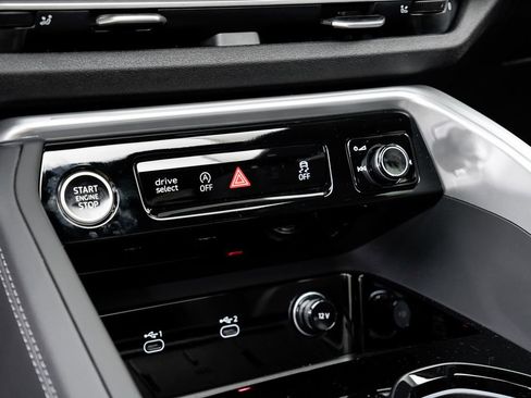 New 2025 Audi Q5 Premium image 19