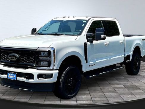 New 2026 Ford F250 Lariat w/ Black Appearance Package AWD/4WD image 2