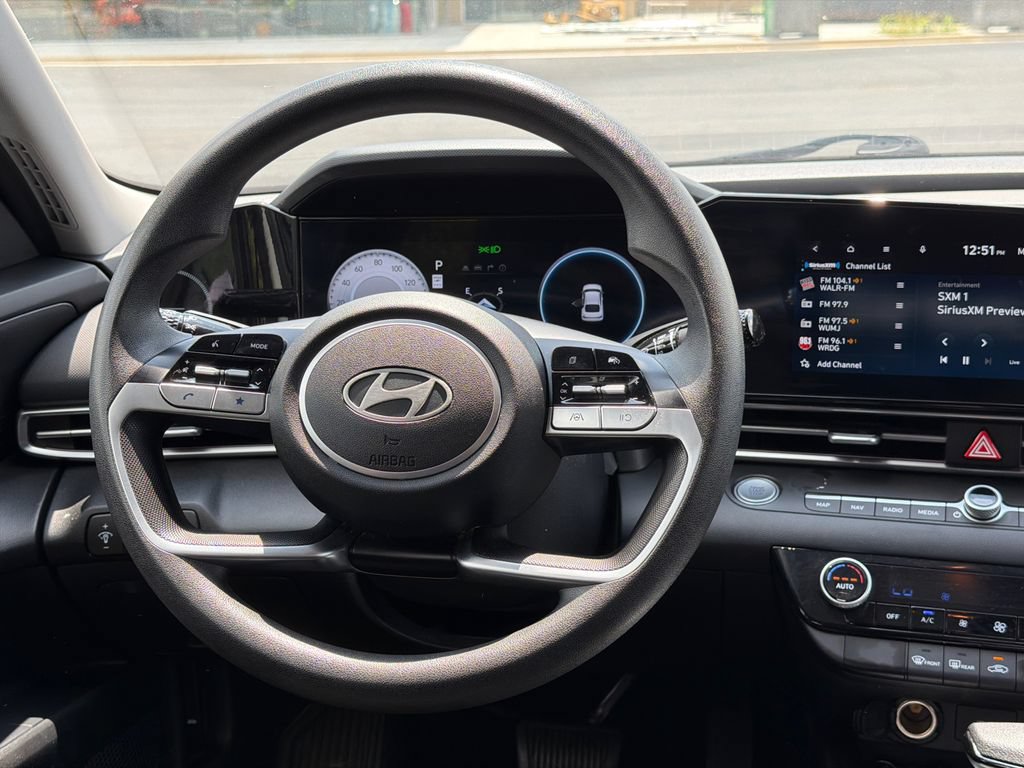 Used 2024 Hyundai Elantra SEL FWD image 23