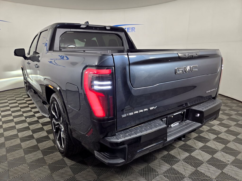 Used 2025 GMC Sierra EV Denali AWD/4WD image 3
